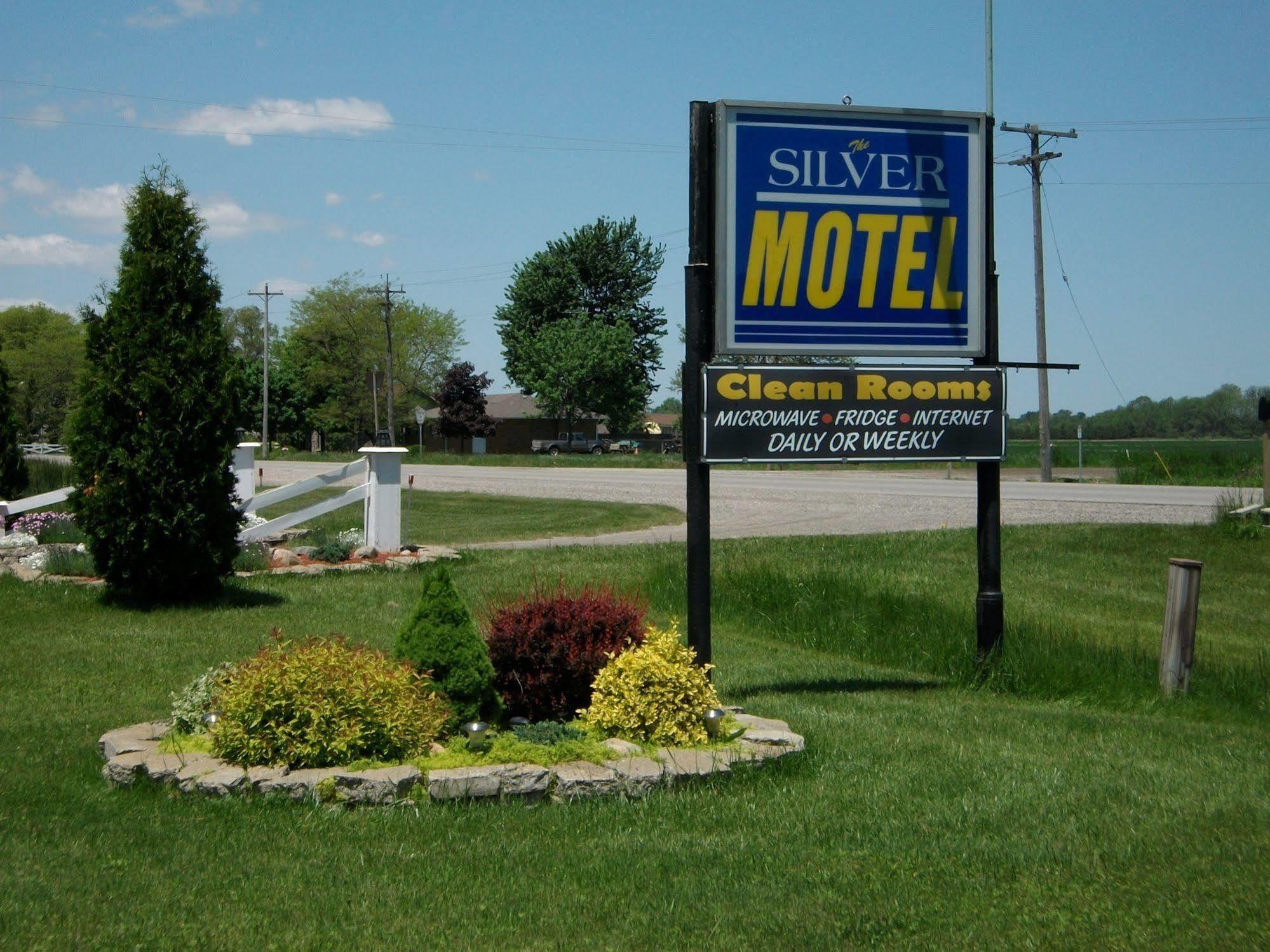 Silver Motel Chatham-Kent Exterior photo